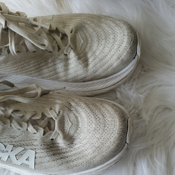 Hoka One One Mach5 Cream Athletic Shoes Lightweight Breathable Cushioned Sz 8.5B - Picture 3 of 11